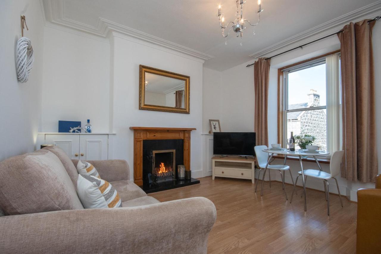 אברדין Dwellcome Home Ltd 1 Bed Apt, Half Mile To Union Street Yet Quiet, Free Parking, Fast Wifi, Ideal For Long Term Contractor, Etc Stays, Fully Equipped Kitchen, Regular Housekeeping Option - See Our Site For Assurance מראה חיצוני תמונה